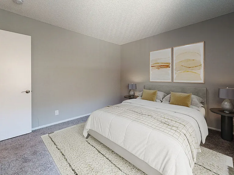 Executive House Apartments — Photo 16