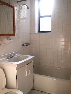 Rented by Bohemia Realty Group | media 18