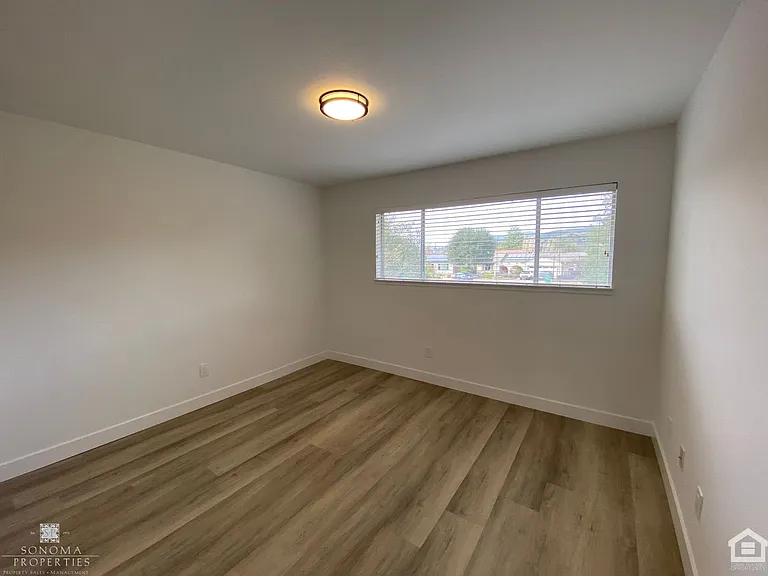 534-536 Joaquin Dr — Photo 17