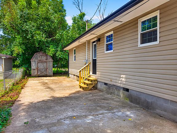 5th image of 513 W Gordon Ave