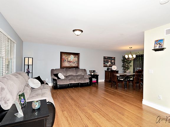 3rd image of 626 Wedgewood Trl