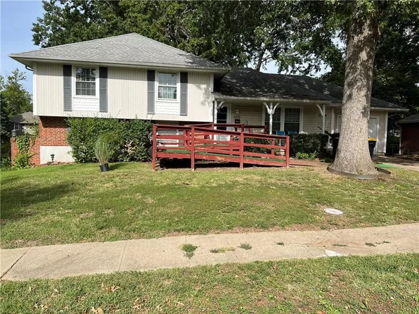 8308 E 105th St, Kansas City, MO 64134