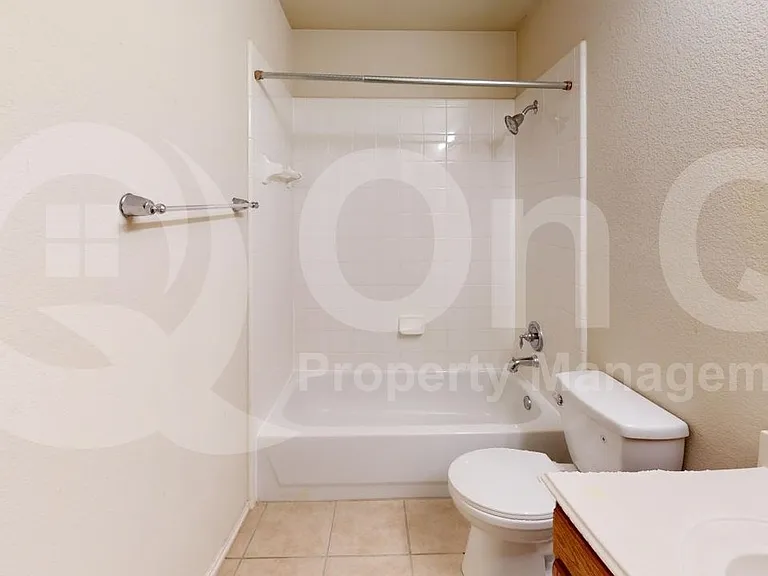 10514 Saint Georges Dr — Photo 16