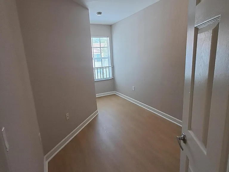 4219 Napoli Lake Dr — Photo 6