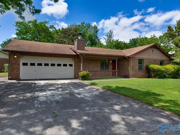 204 Barkwood Dr NE, Huntsville, AL 35811