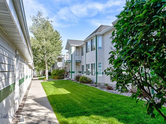 3rd image of 3024 W Villard St #3H