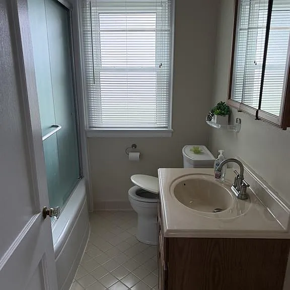20728 Carlysle St — Photo 6