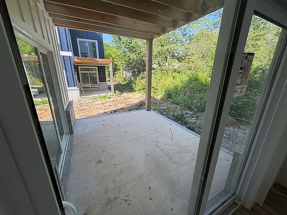 5th image of 904 N Sang Ave Unit B