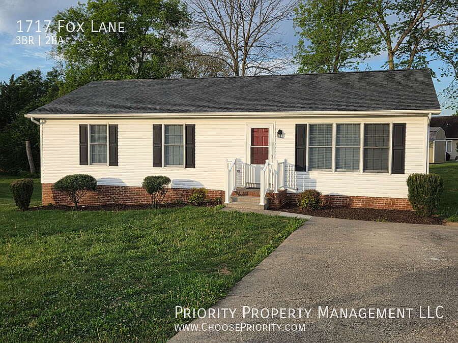 1st image of 1717 Fox Ln