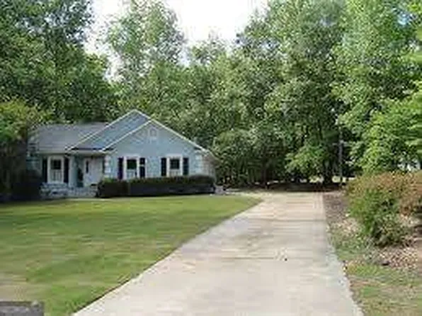 1080 Ashland Dr, Statham, GA 30666