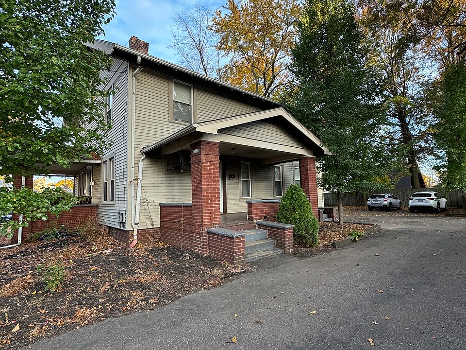 1st image of 702 17th St NW #702