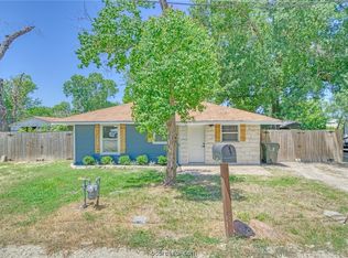 1510 Maple Dr, Bryan, TX 77803