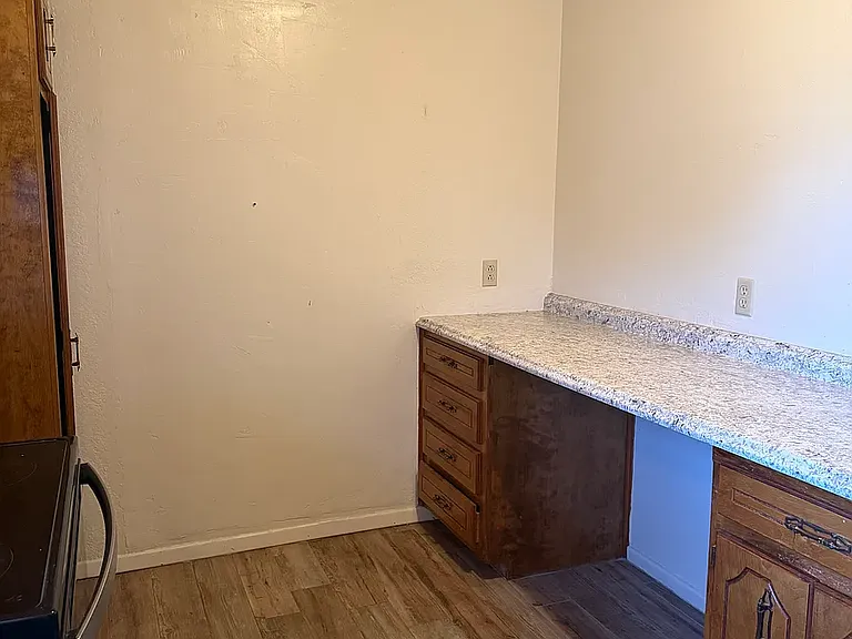 3200 Villa Pl — Photo 9