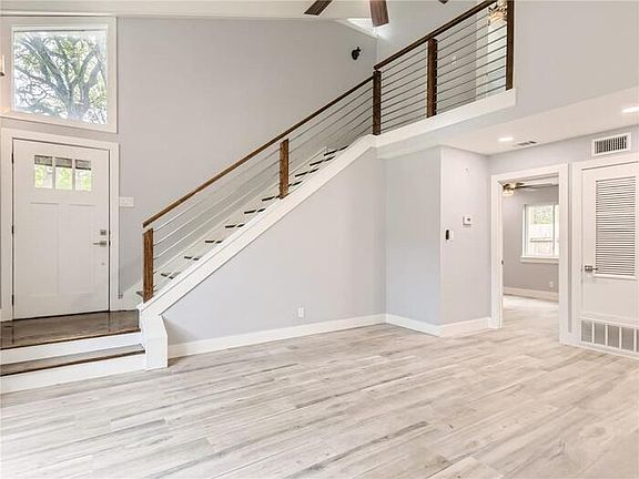 3rd image of 1913 Lightsey Rd #A
