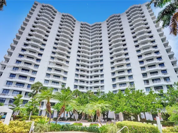 3300 NE 192nd St, Aventura, FL