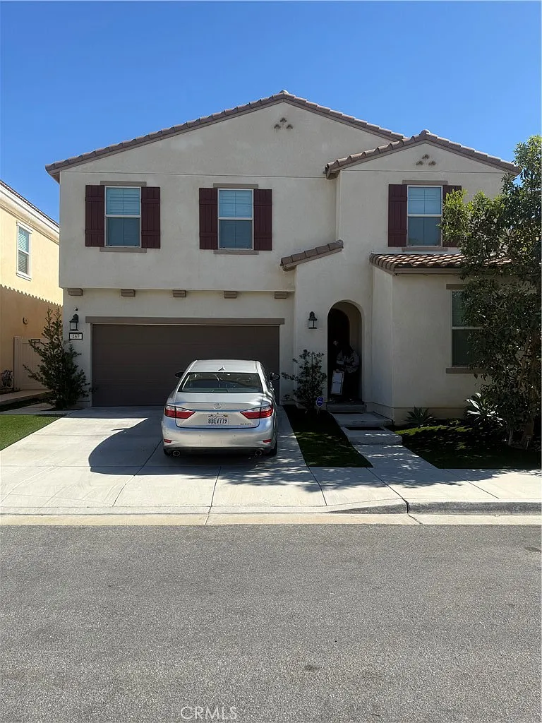 4 bed, 2384 sqft, $3,800 — Photo 1