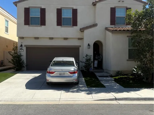 467 N Pinewood Ave, Rialto, CA 92376