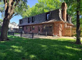 2806 Schwarz Rd, Lawrence, KS 66049