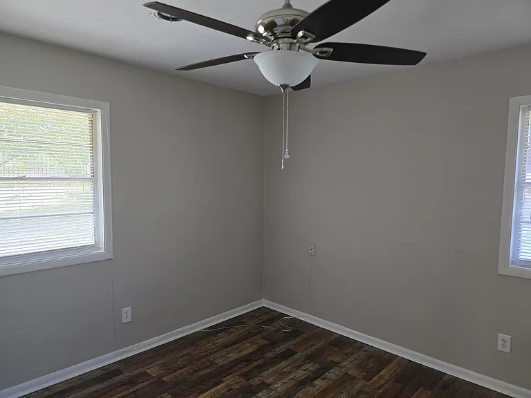 222 Plaza Dr — Photo 10