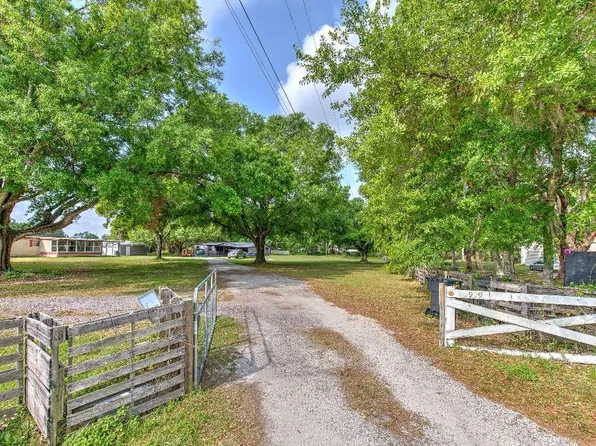 12909 Fairgreen Rd, Dover, FL 33527