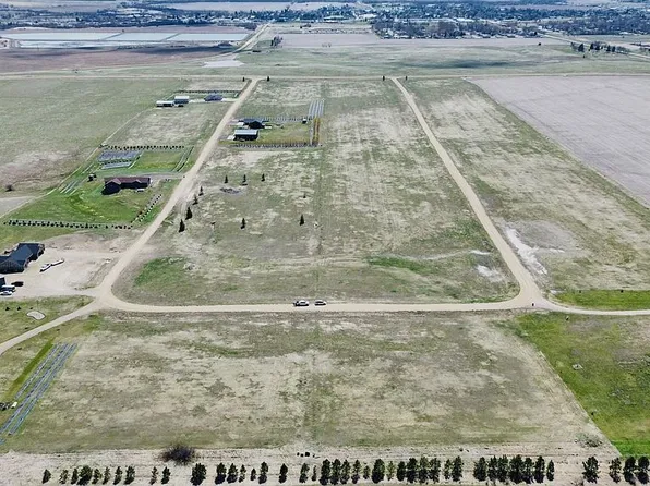 679 Harmony Loop, Hazen, ND 58545
