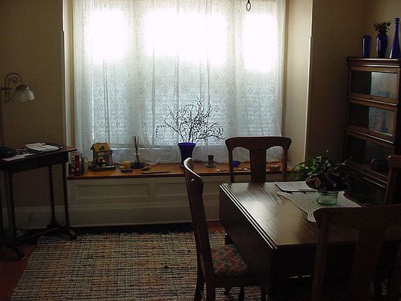 4th image of 206 Princeton Ave