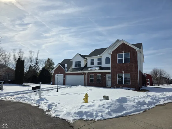 54 Spring Lake Ct, Trafalgar, IN 46181