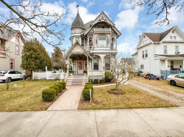 157 S Main St, Marine City, MI 48039
