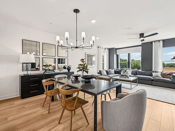 Cafe Perfect for Formal or Casual Meals