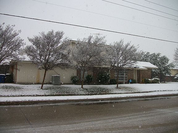 4th image of 2034 Greenview Dr #A