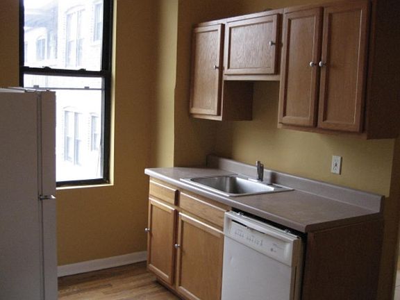 3rd image of 2645 W Wabansia Ave APT 3R