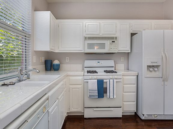 5th image of 7756 E Portofino Ave