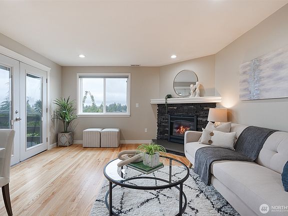 5th image of 3918 Commencement Bay Drive