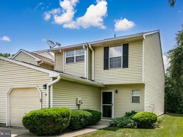 4 Salisbury Ct, Bordentown, NJ 08505