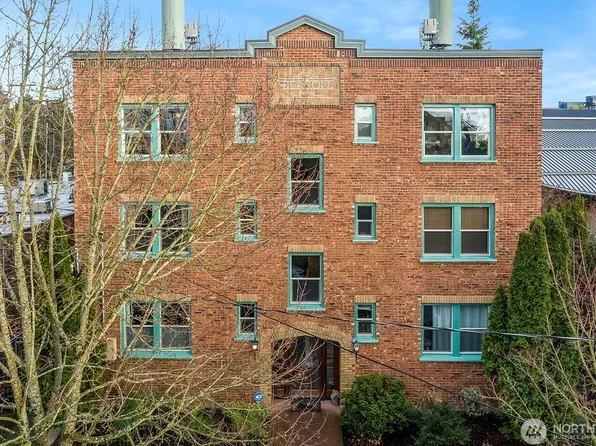 2810 16th Ave S APT 305, Seattle, WA 98144