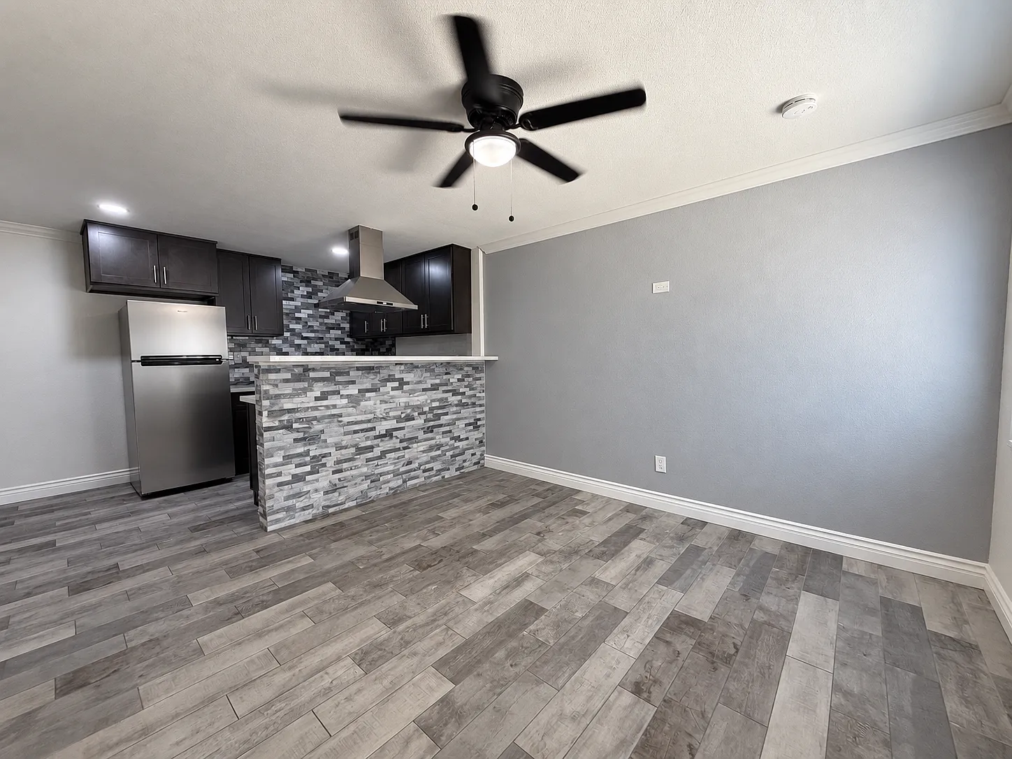 1327 W Stoneridge Ct — Photo 4