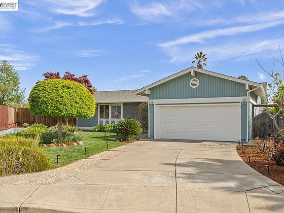 2nd image of 657 Byrdee Way