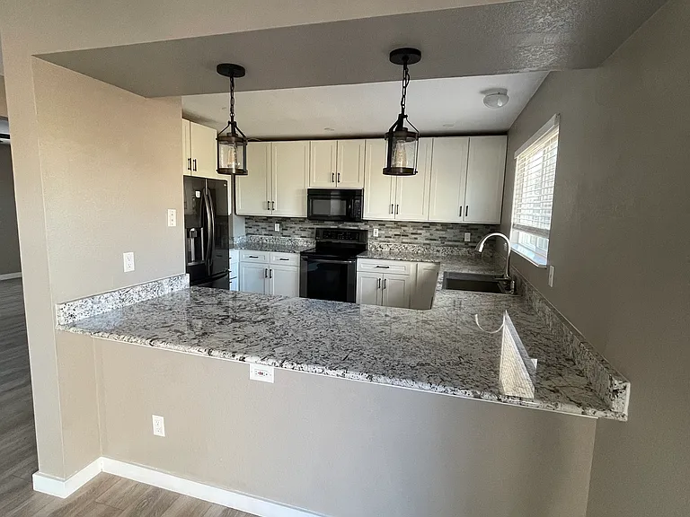 4151 Heritage Way — Photo 7