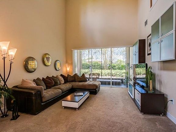 3rd image of 6205 Miramonte Dr Unit 101
