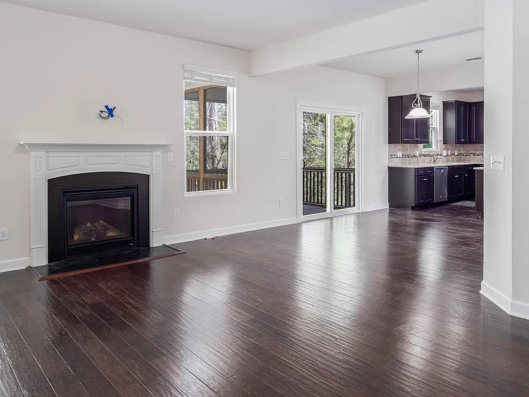 105 Spring Pine Ln — Photo 12