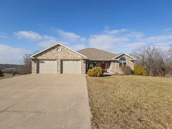 3828 Courtney Ct, Hazel Green, WI 53811