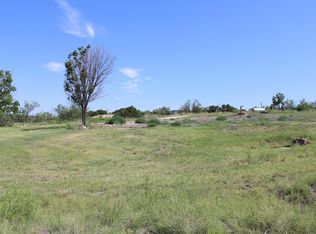 120 W Lobo Dr, Silverton, TX 79257