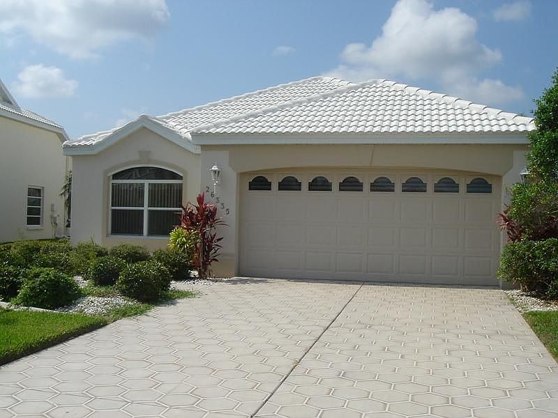 2nd image of 26335 Stillwater Cir