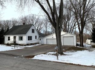 2558 River Grove Ave, Green Bay, WI 54303