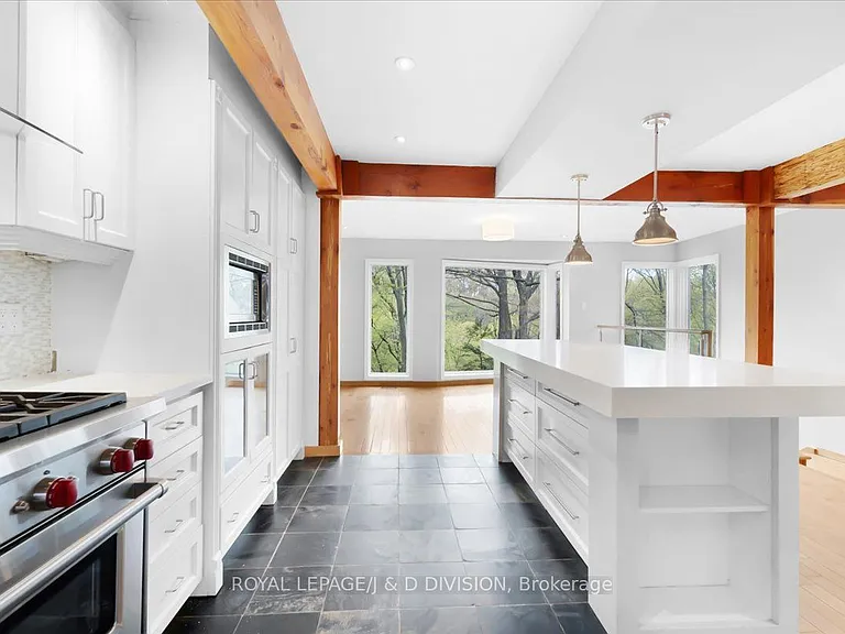 73 Astley Ave — Photo 12