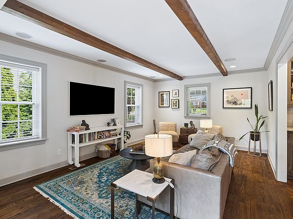 3rd image of 3807 Dartmouth Ave