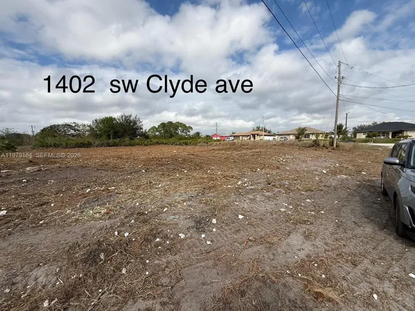 1402 Clyde Ave S, Lehigh Acres, FL 33976