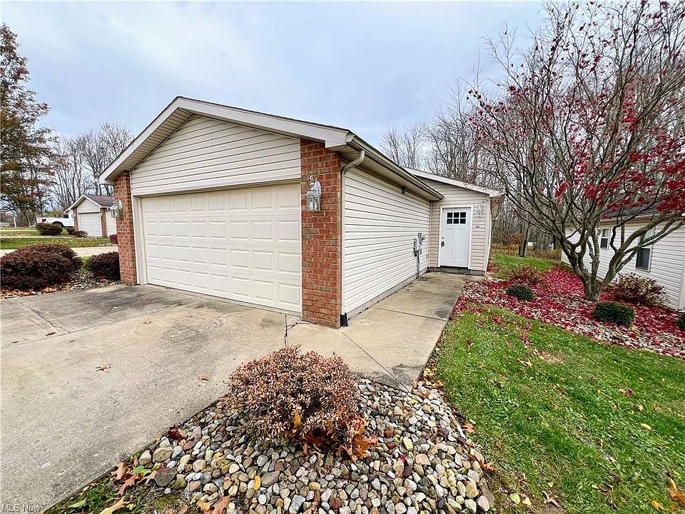 1st image of 410 Orchard Dr