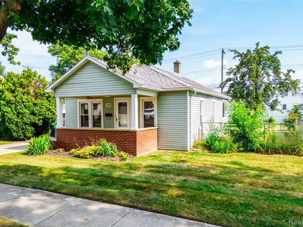 714 Park Ave, Lincoln Park, MI 48146