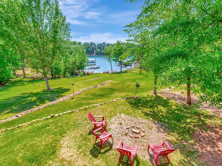 315 Carter Rd — Photo 16